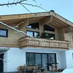 Edelweiss Bed & Breakfast 3*