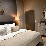B&B Edelweiss 살펠덴암스타이너르넨미어