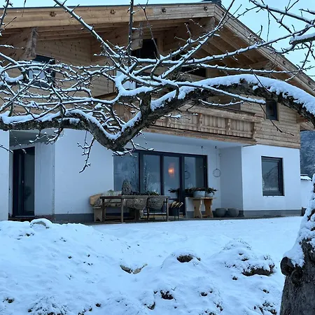 Edelweiss Bed & Breakfast 3*