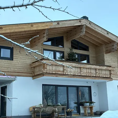 Edelweiss Bed & Breakfast 3*