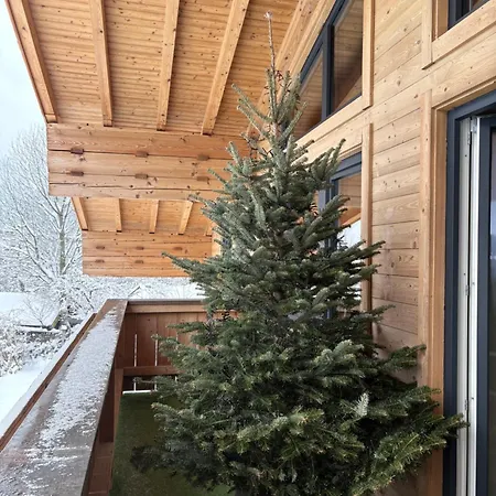 Edelweiss Bed & Breakfast 3*