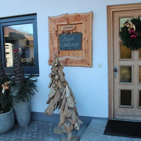 Edelweiss Bed & Breakfast 3*