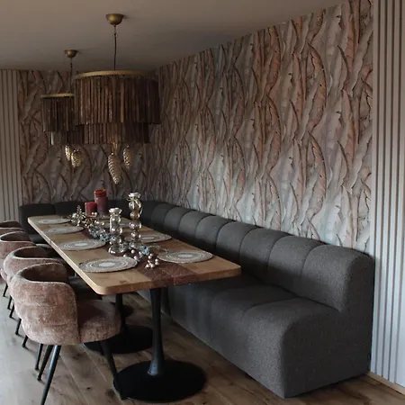 Edelweiss Bed & Breakfast 3*