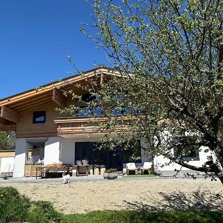 B&B Edelweiss 살펠덴암스타이너르넨미어